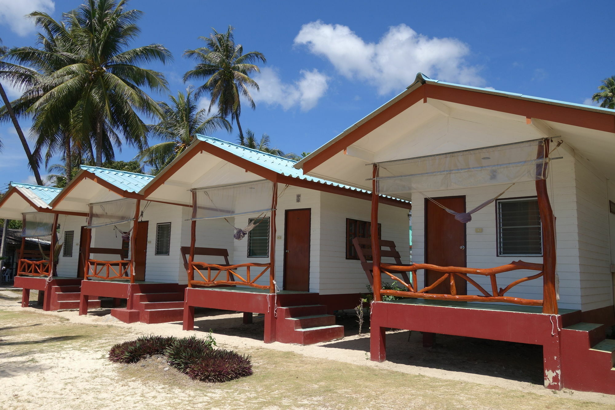 One More Night Beach Resort Baan Khai Exterior foto