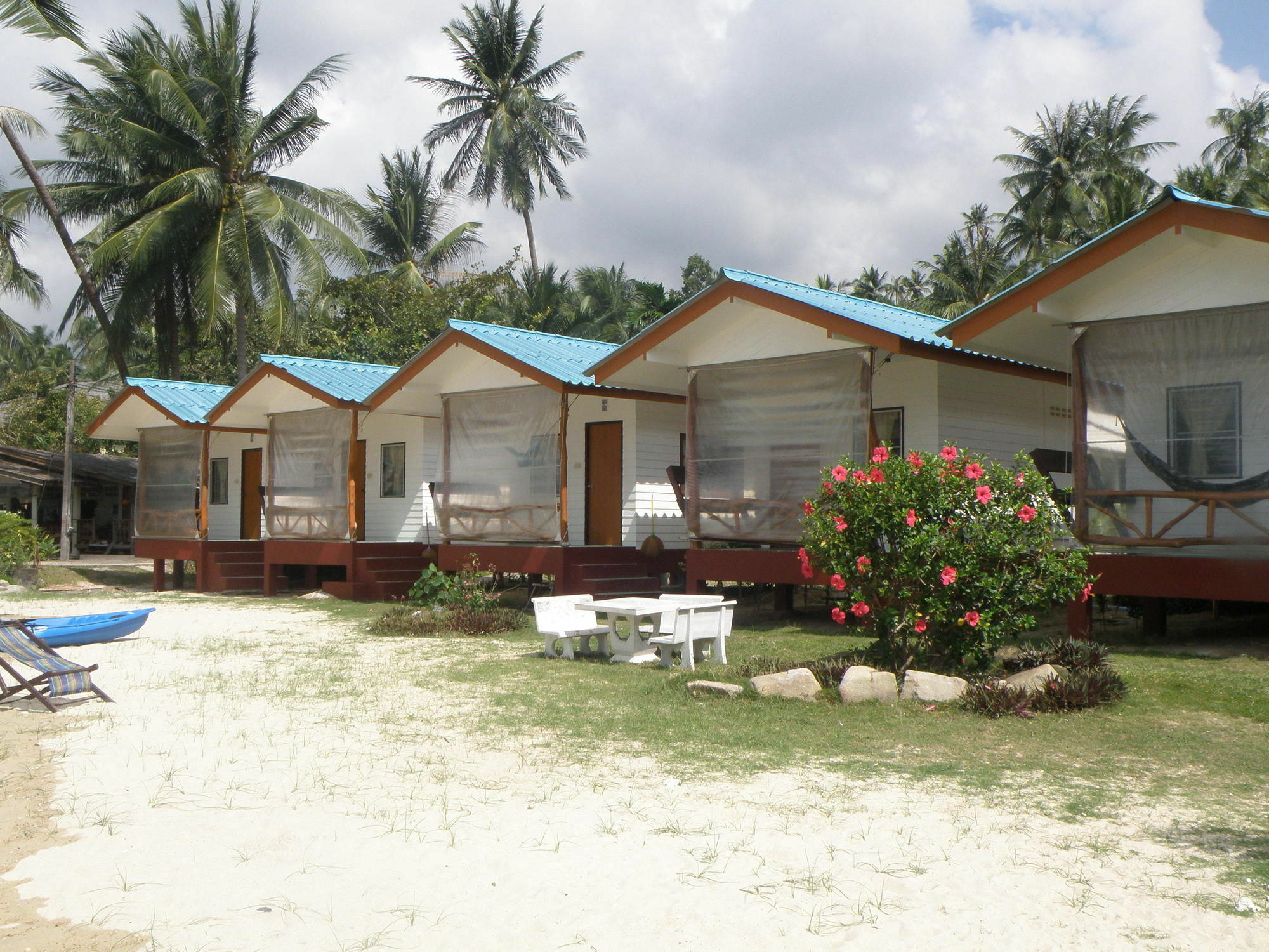 One More Night Beach Resort Baan Khai Exterior foto